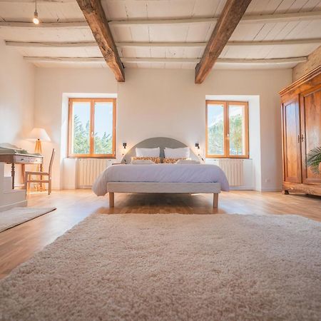Chambres Et Table D'Hotes - Les Jardins De La Longagne Saussenac Ngoại thất bức ảnh