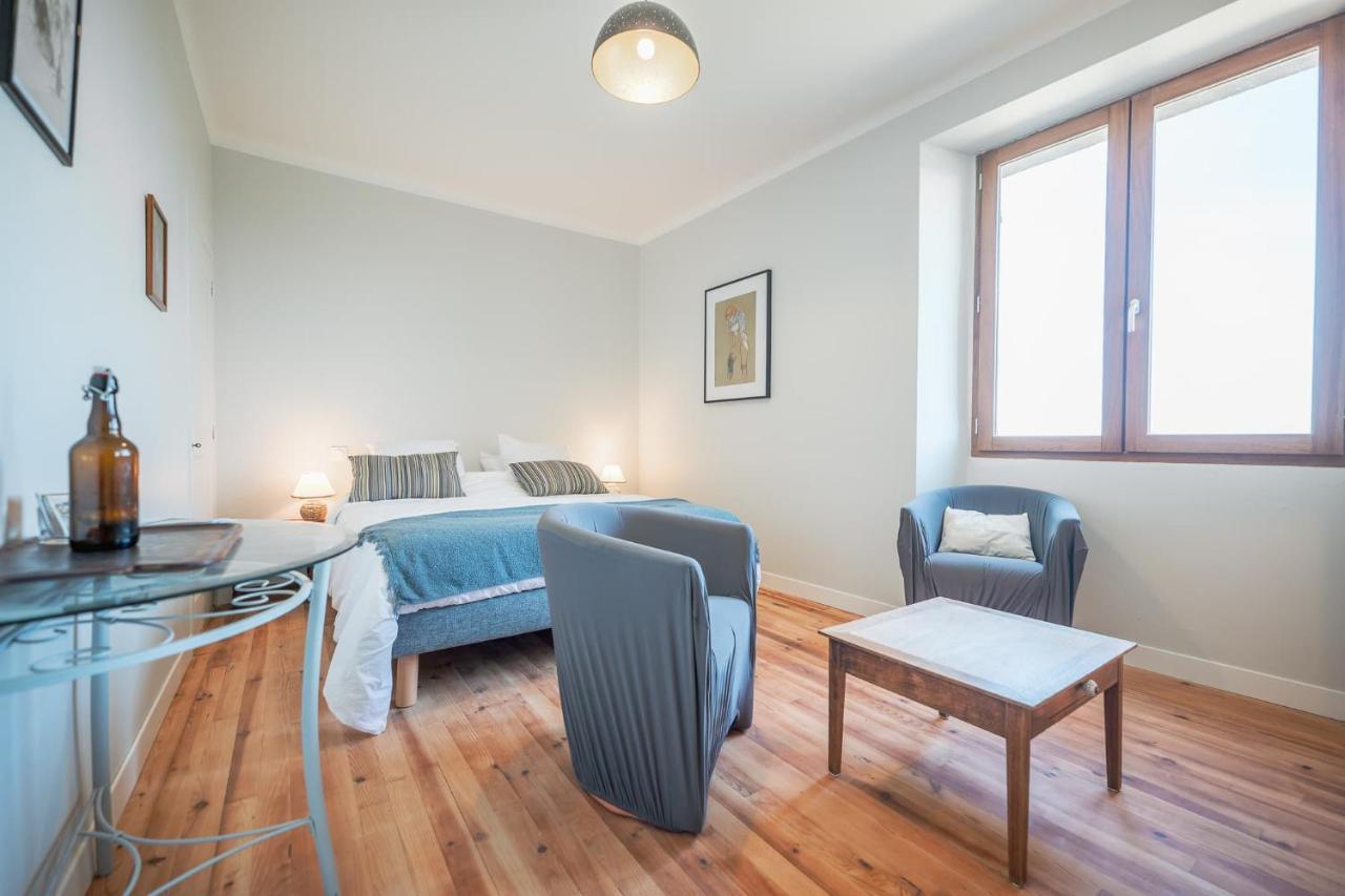 Chambres Et Table D'Hotes - Les Jardins De La Longagne Saussenac Ngoại thất bức ảnh
