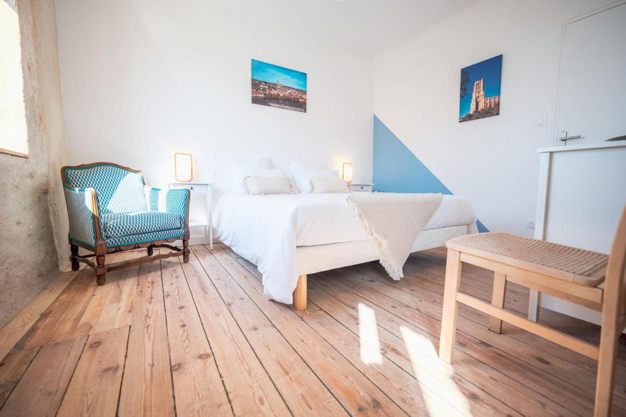 Chambres Et Table D'Hotes - Les Jardins De La Longagne Saussenac Ngoại thất bức ảnh