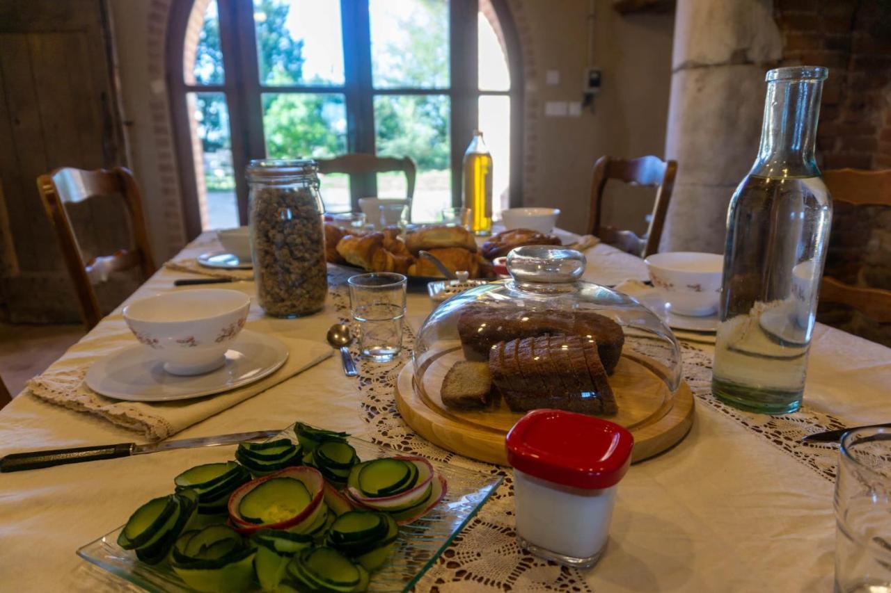 Chambres Et Table D'Hotes - Les Jardins De La Longagne Saussenac Ngoại thất bức ảnh