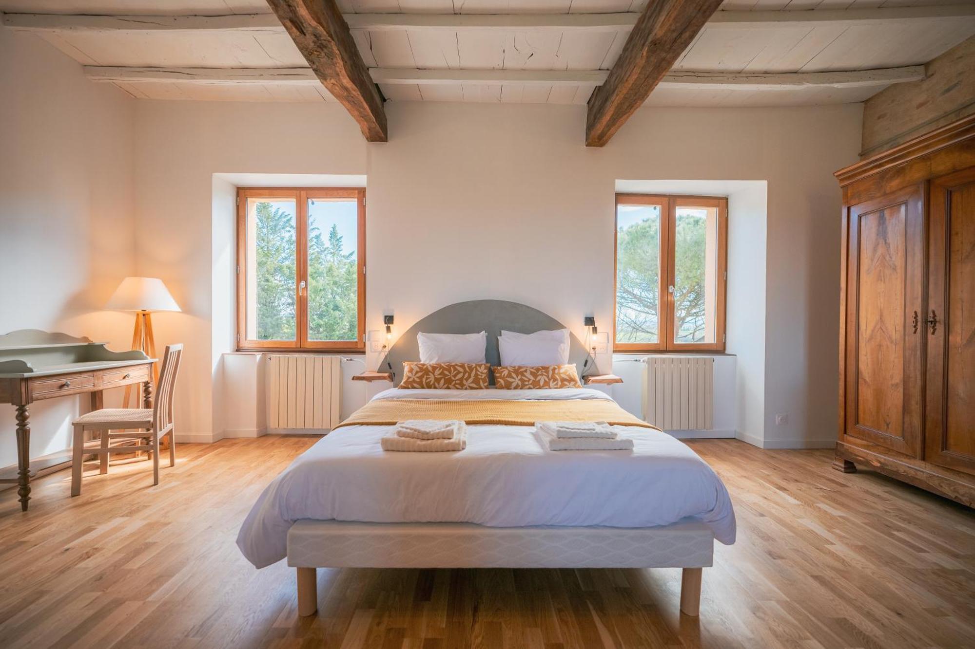 Chambres Et Table D'Hotes - Les Jardins De La Longagne Saussenac Ngoại thất bức ảnh